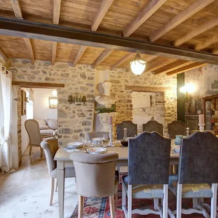 Holiday home De Charme Avec Piscine, Et Sauna, 5 Chambres, Jardin Prive Et Equipements Modernes - Fr-1-496-311 *