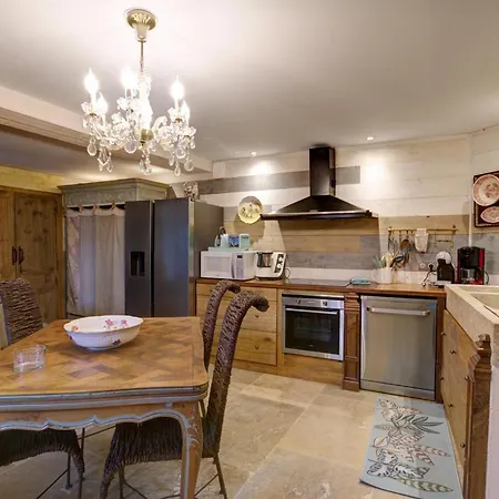 De Charme Avec Piscine, Et Sauna, 5 Chambres, Jardin Prive Et Equipements Modernes - Fr-1-496-311 * Lure (Loire)
