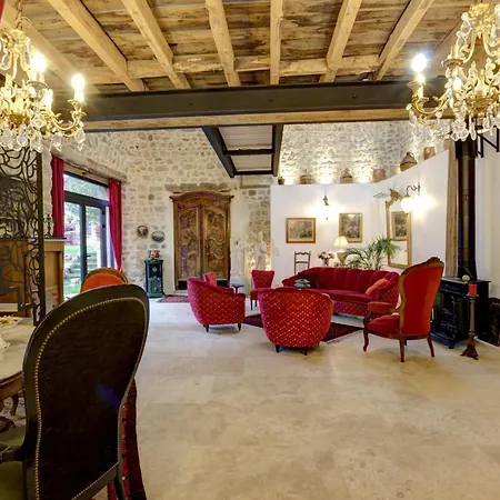 Holiday home De Charme Avec Piscine, Et Sauna, 5 Chambres, Jardin Prive Et Equipements Modernes - Fr-1-496-311